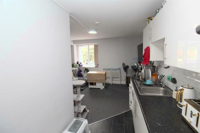 1 Bedroom Flat To Rent In Broadway, Adamsdown, Cardiff, CF24