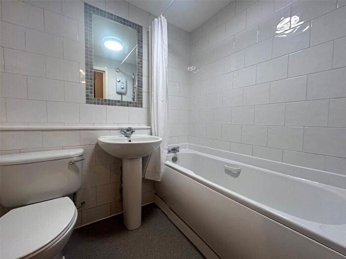 1 Bedroom Flat To Rent In New Bells Court, Edinburgh, City Of Edinburgh, EH6
