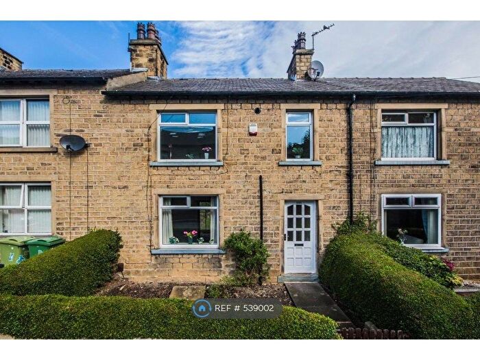 3 Bedroom Terraced House To Rent In Long Lane, Huddersfield, HD5