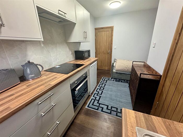 Studio To Rent In London Road, Sheffield, S2