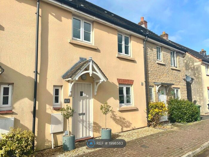 3 Bedroom Terraced House To Rent In Ellworthy Court, Frome, BA11