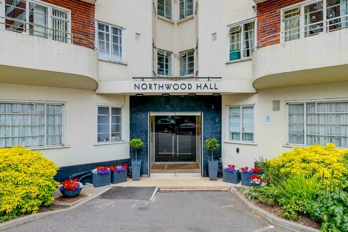 2 Bedroom Apartment To Rent In Northwood Hall, N6