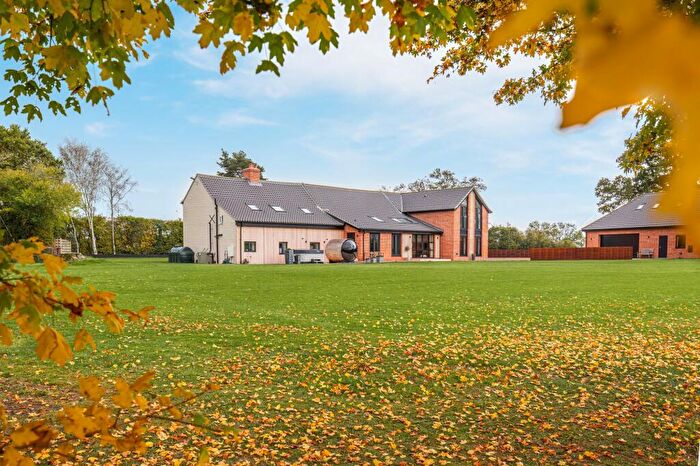 5 Bedroom Barn Conversion For Sale In Beautiful Barn Conversion In Stibbard, NR21