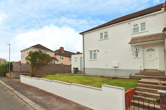 3 Bedroom Semi-Detached House For Sale In Mulberry Drive, Bristol, BS15