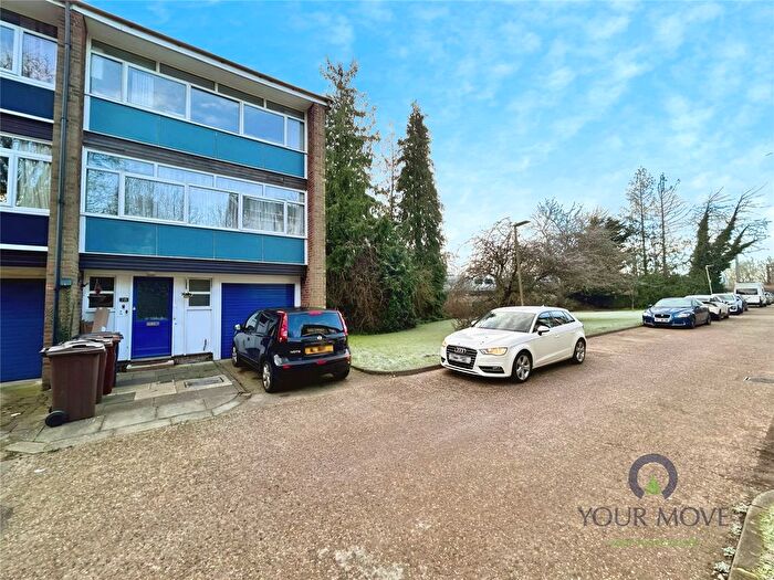1 Bedroom Flat To Rent In Abbots Park, St. Albans, Hertfordshire, AL1