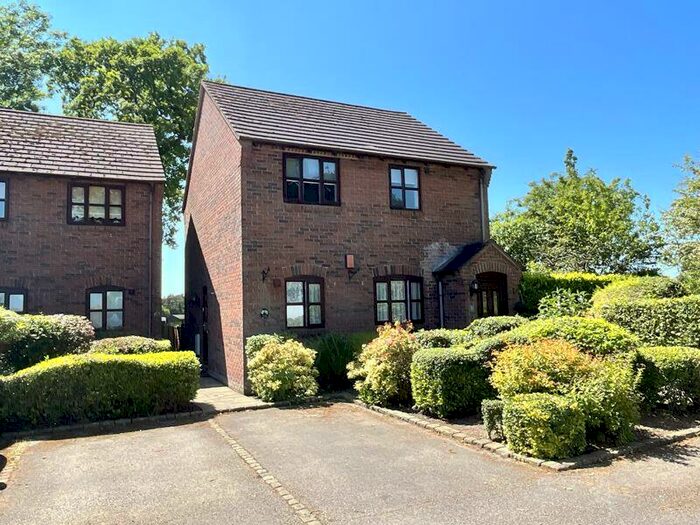 1 Bedroom Flat For Sale In Chestnut Drive, Yarnfield, ST15