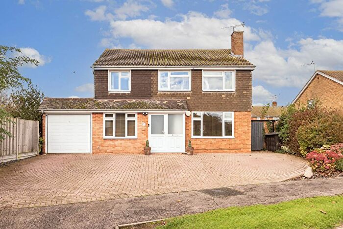 4 Bedroom Detached House For Sale In Goodwins Mead, Cheddington, LU7