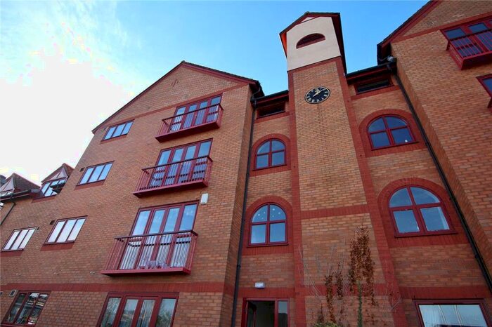 2 Bedroom Apartment To Rent In Portland Court, Cumberland Close, Bristol, BS1