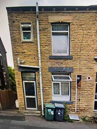 4 Bedroom Terraced House To Rent In Warwick Road, Batley, WF17