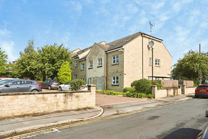 2 Bedroom Flat For Sale In Rodley Lane, Leeds, LS13