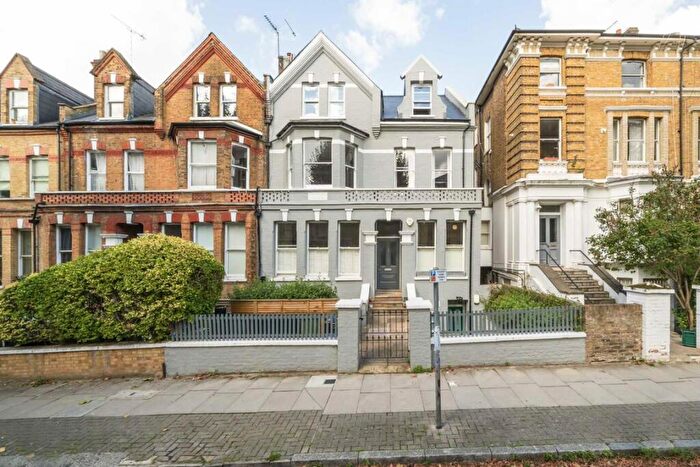 2 Bedroom Flat To Rent In Brondesbury Villas, Queens Park, NW6