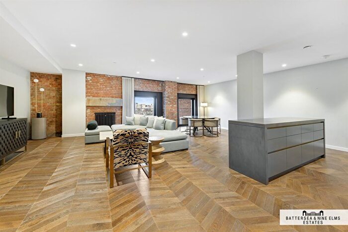 3 Bedroom Flat To Rent In Switch House West, Circus Road West, London, SW11