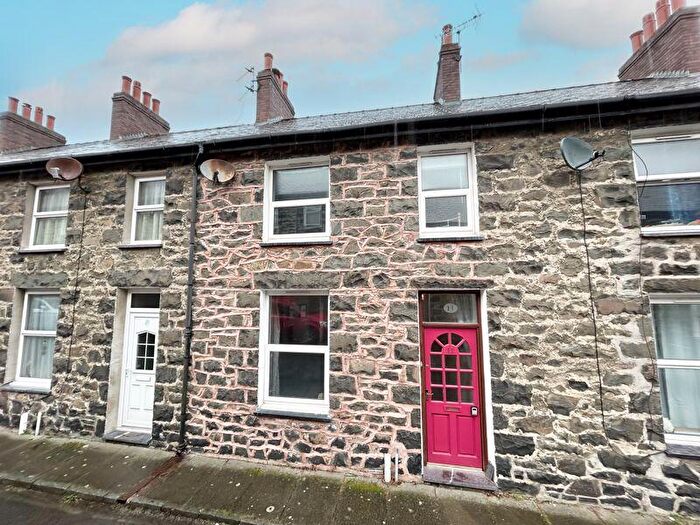 3 Bedroom Cottage For Sale In David Street, Penmaenmawr, LL34
