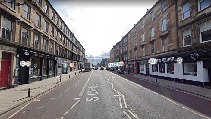 3 Bedroom Flat To Rent In , South Clerk Street, Edinburgh, EH8