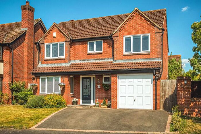 4 Bedroom Detached House For Sale In Otterburn Drive, Allestree, Derby, DE22