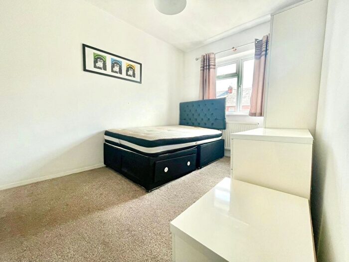 1 Bedroom Property To Rent In Great Knollys Street, Reading, Berkshire, RG1