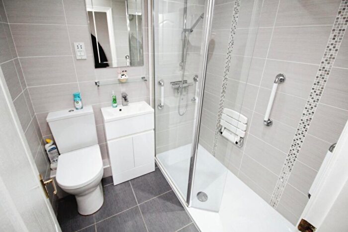 2 Bedroom Bungalow For Sale In Barlow Fold Road, Reddish, Stockport, Greater Manchester, SK5