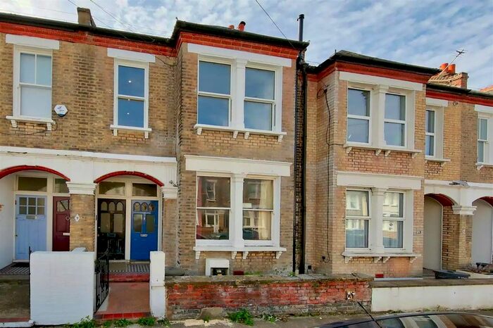 1 Bedroom Flat To Rent In Loubet Street, Tooting, London, SW17