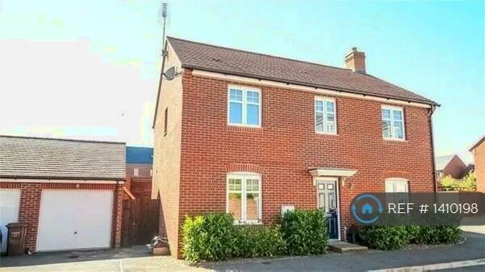 4 Bedroom Detached House To Rent In Pheasant View, Bracknell, RG12