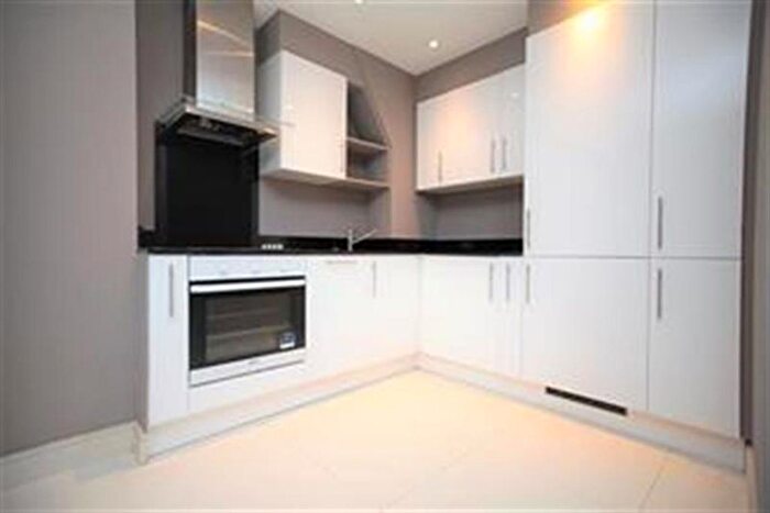 2 Bedroom Flat For Sale In Brent Street, Hendon, NW4