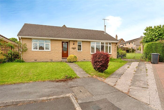 3 Bedroom Bungalow For Sale In Horsfield Close, Colne, Lancashire, BB8