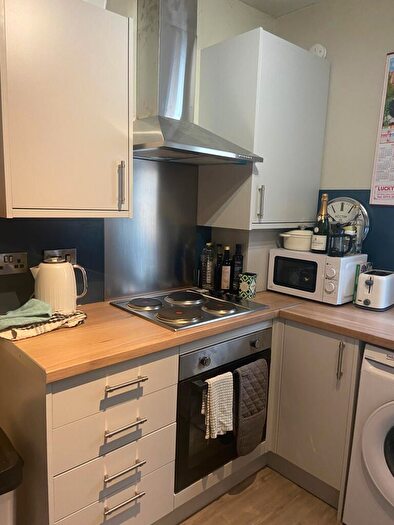 5 Bedroom Flat To Rent In Hope Drive, Nottingham, NG7