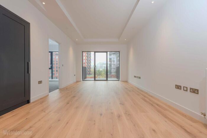 1 Bedroom Apartment To Rent In Grantham House, Botanic Square, London, E14