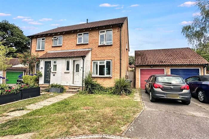 3 Bedroom Semi-Detached House For Sale In Chandlers Ford, SO53