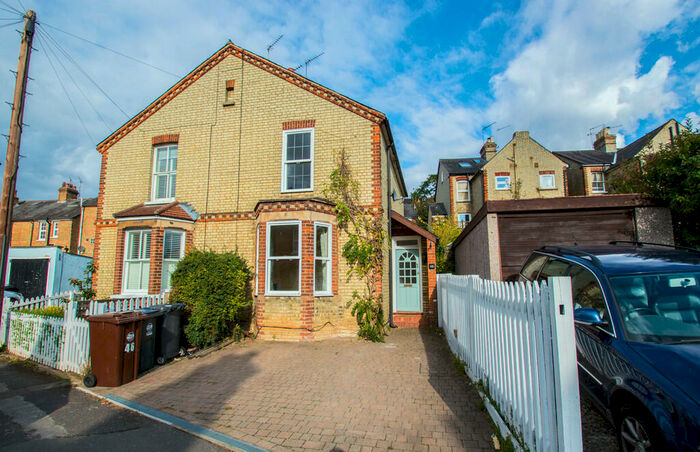 2 Bedroom Semi-Detached House To Rent In Molewood Road, Hertford, SG14