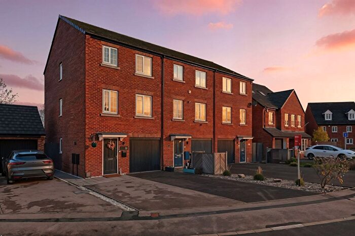 4 Bedroom End Of Terrace House For Sale In Red Kite Avenue, Rotherham, S63