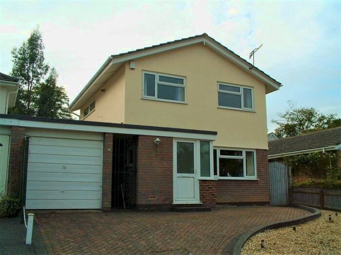 3 Bedroom Link Detached House To Rent In Broadwater Avenue, Lower Parkstone, Poole, BH14