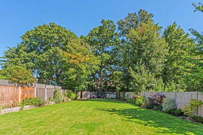 5 Bedroom Detached House For Sale In Butlers Court Road, Beaconsfield, Buckinghamshire, HP9