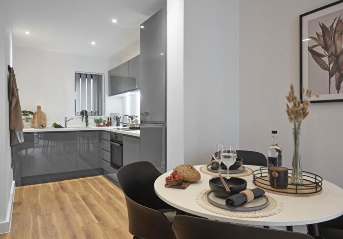 2 Bedroom Flat To Rent In Roden Street Ilford, IG1