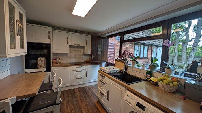 3 Bedroom Detached House For Sale In Fir Avenue, New Milton, BH25