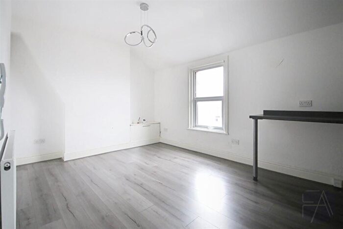 1 Bedroom Flat To Rent In Gordon Street, Southport, PR9
