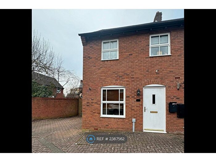 3 Bedroom Semi-Detached House To Rent In Packmores, Birmingham, B90