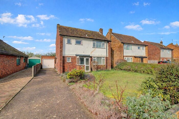 3 Bedroom Detached House For Sale In Westmead, Princes Risborough, Buckinghamshire, HP27