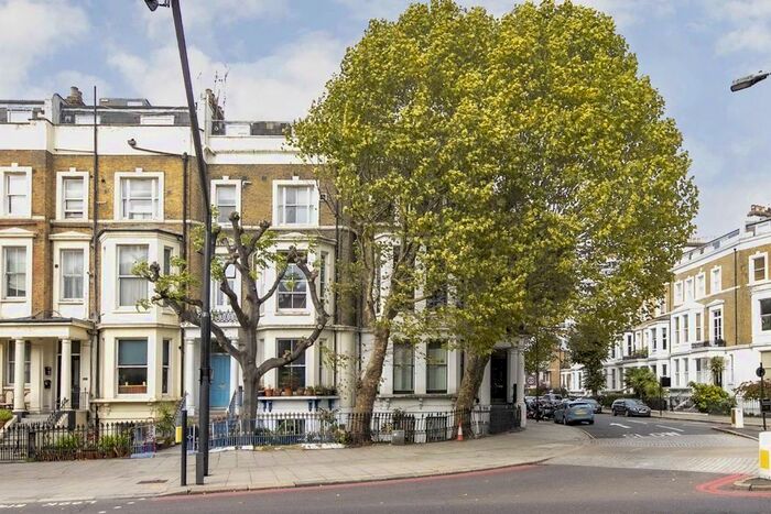 3 Bedroom Flat To Rent In West Cromwell Road, London, SW5