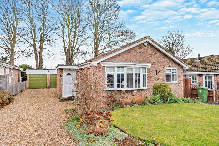 3 Bedroom Detached Bungalow For Sale In Poplar Close, Uppingham, Oakham, LE15