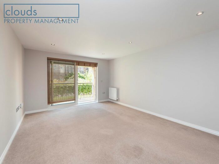 2 Bedroom Flat To Rent In Hatters Lane, Edinburgh, EH7