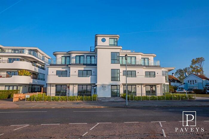 3 Bedroom Apartment For Sale In The Esplanade, Frinton-On-Sea, CO13