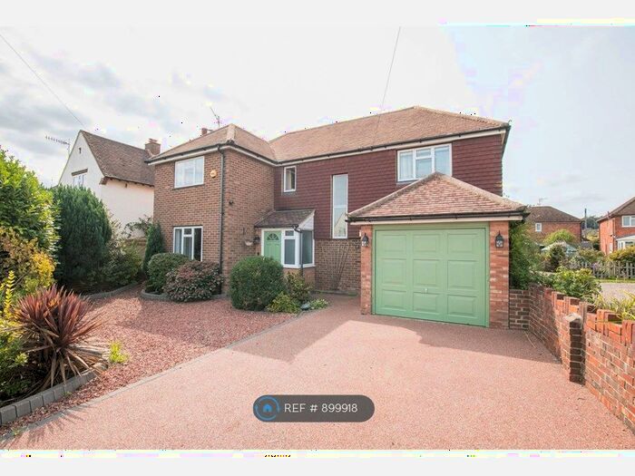 4 Bedroom Detached House To Rent In Green Lane, Godalming, GU7