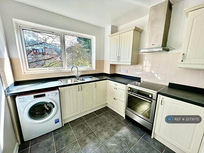 1 Bedroom Flat To Rent In Highview, London, SE18