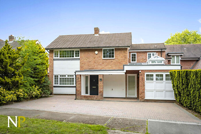 5 Bedroom Detached House To Rent In Lexden Road, Colchester, CO3