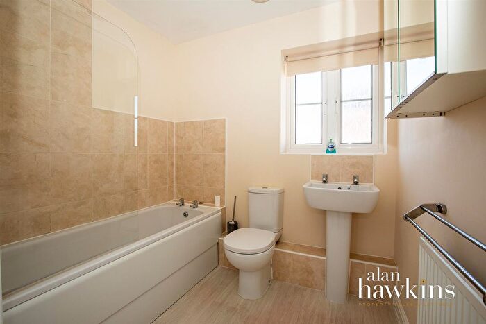 2 Bedroom Detached House For Sale In Buxton Way, Royal Wootton Bassett, Swindon, SN4