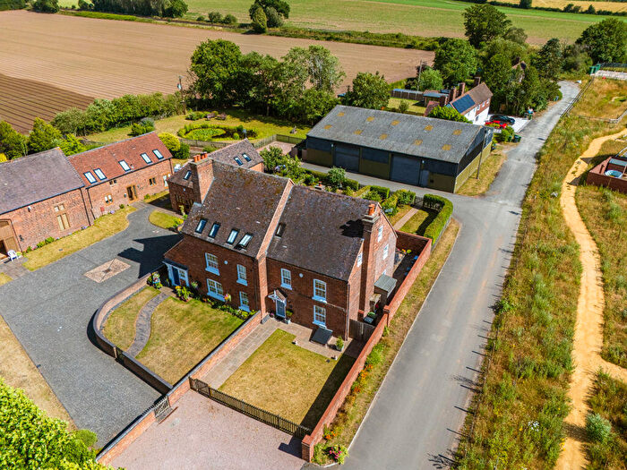 4 Bedroom Semi-Detached House For Sale In Hodge Hill Farm Barns, Birmingham Road, Kidderminster, DY10