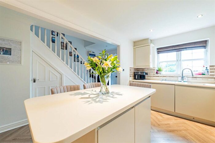 3 Bedroom Town House To Rent In Farington Court, Farington, Leyland, PR25