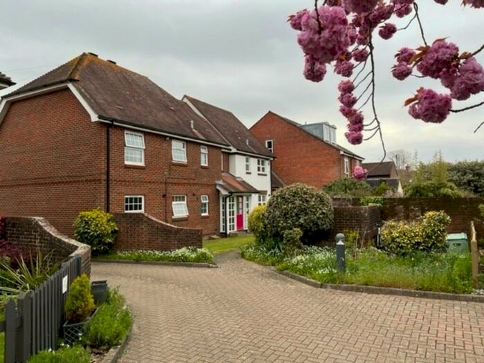 2 Bedroom Apartment To Rent In Titchfield, Fareham, PO14