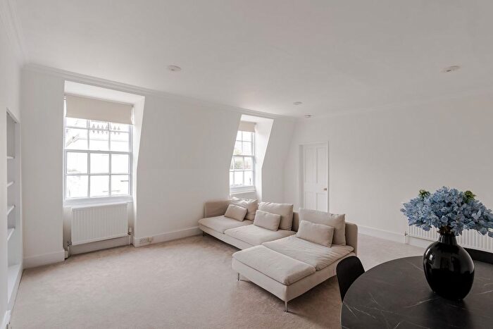 1 Bedroom Flat To Rent In Bryanston Square, Marylebone, London, W1H