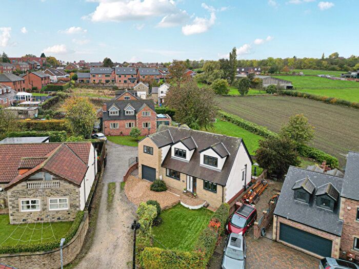 5 Bedroom Detached House For Sale In The Nooking, Kirkhamgate, Wakefield, West Yorkshire, WF2